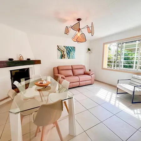 Casa de Férias Les Romarins Saint-Tropez